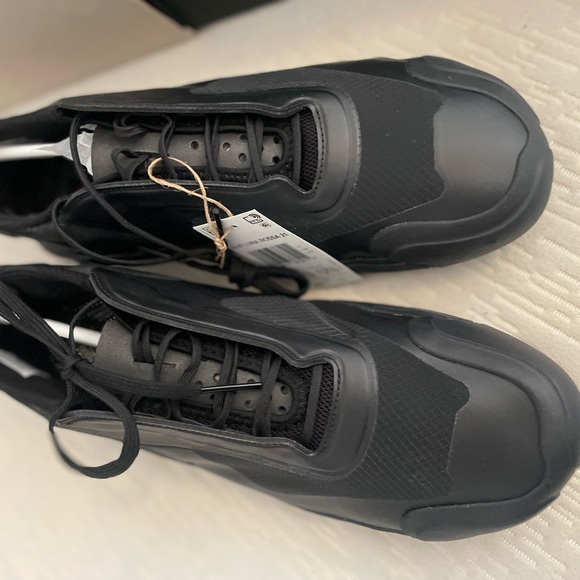 Brand New A+P Prada Luna Rossa - Picture 7 of 14